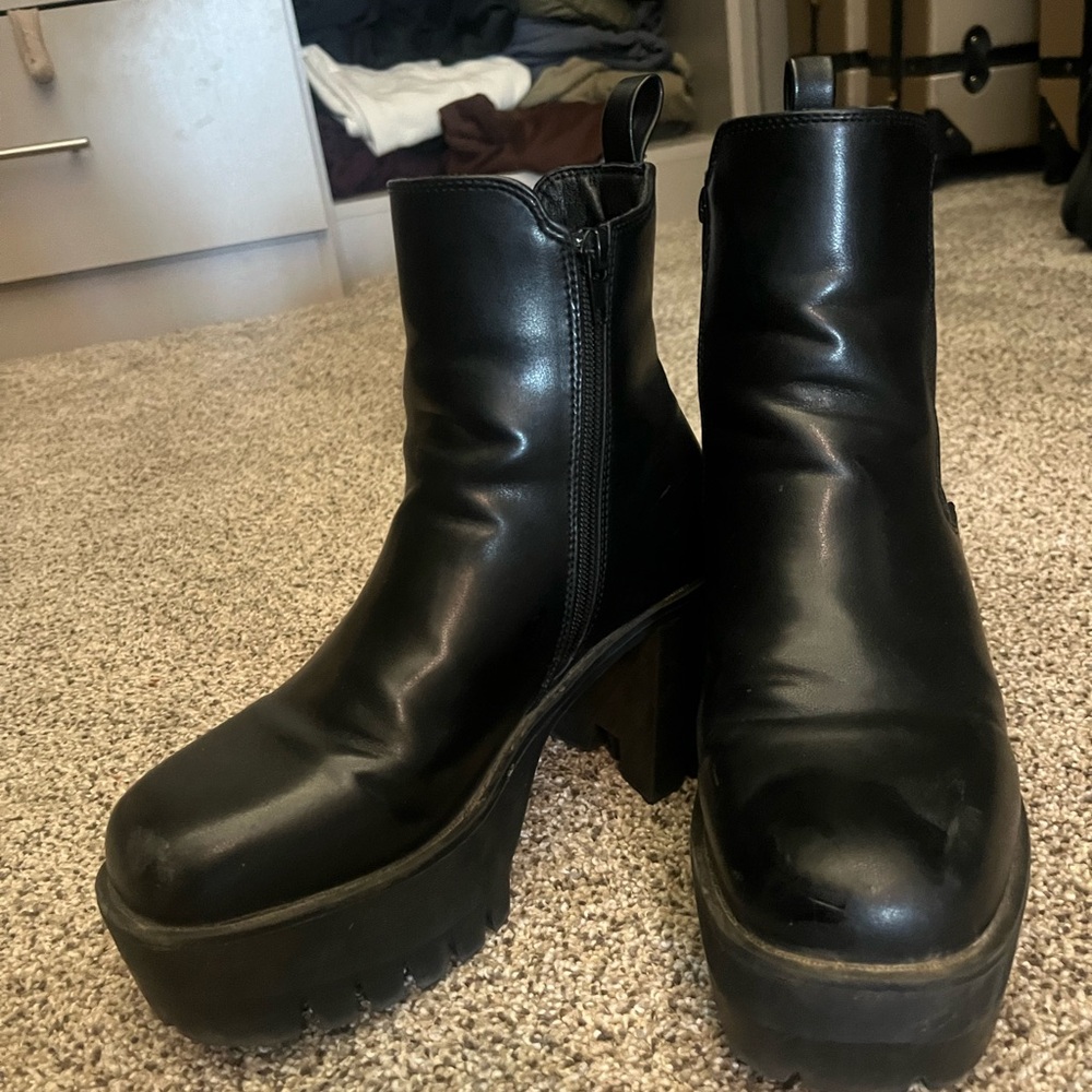 Madden Girl Black Chelsea Grunge Boots